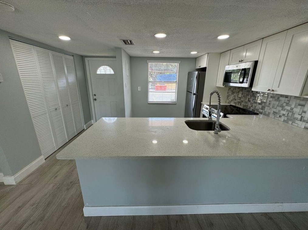 9272 Sw 3rd St #406, Boca Raton, FL 33428