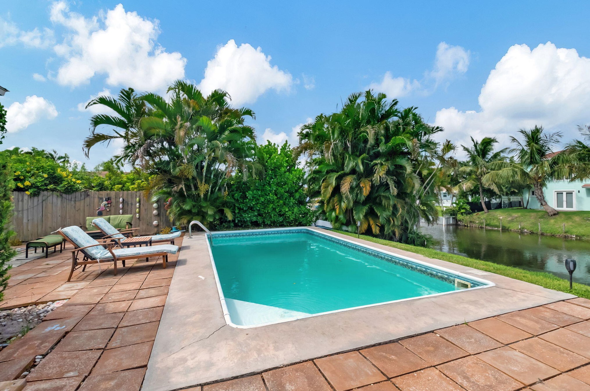 3101 Canal Dr, Boynton Beach FL  33435-8144 exterior