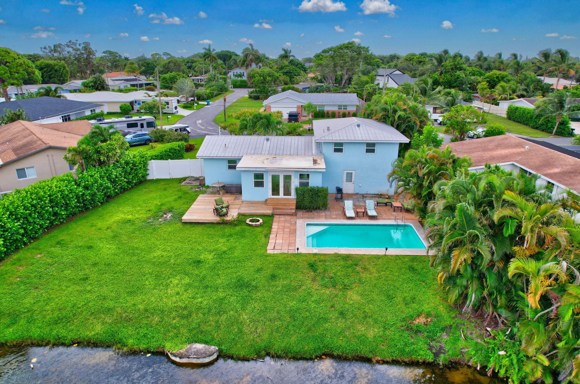 3101 Canal Dr, Boynton Beach FL  33435-8144 exterior