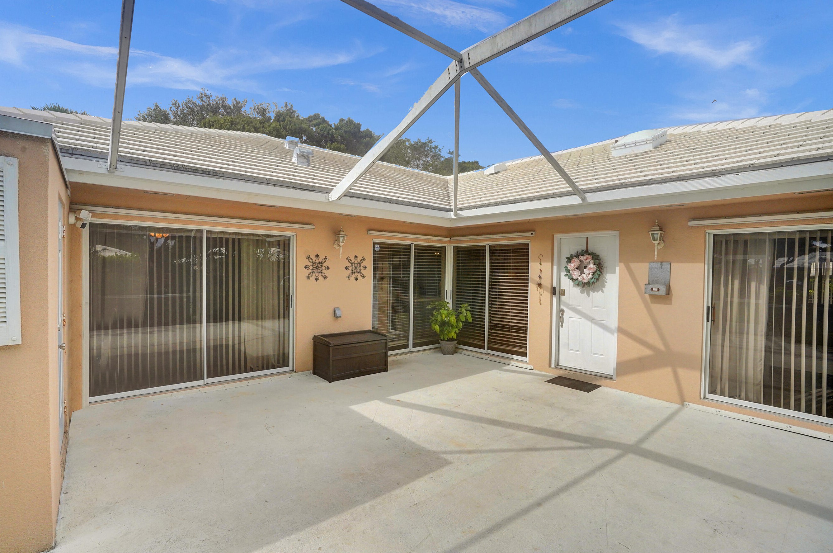 4202 Ridgewood Ct, West Palm Beach, FL 33403