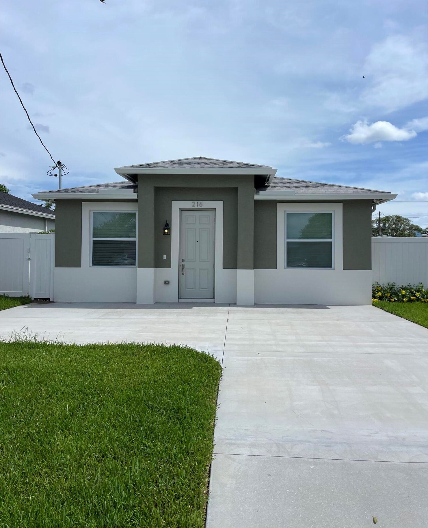 216 13th Ave, Boynton Beach, FL 33435-3127