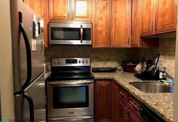 620 Nw 13th St Apt 11, Boca Raton, FL 33486