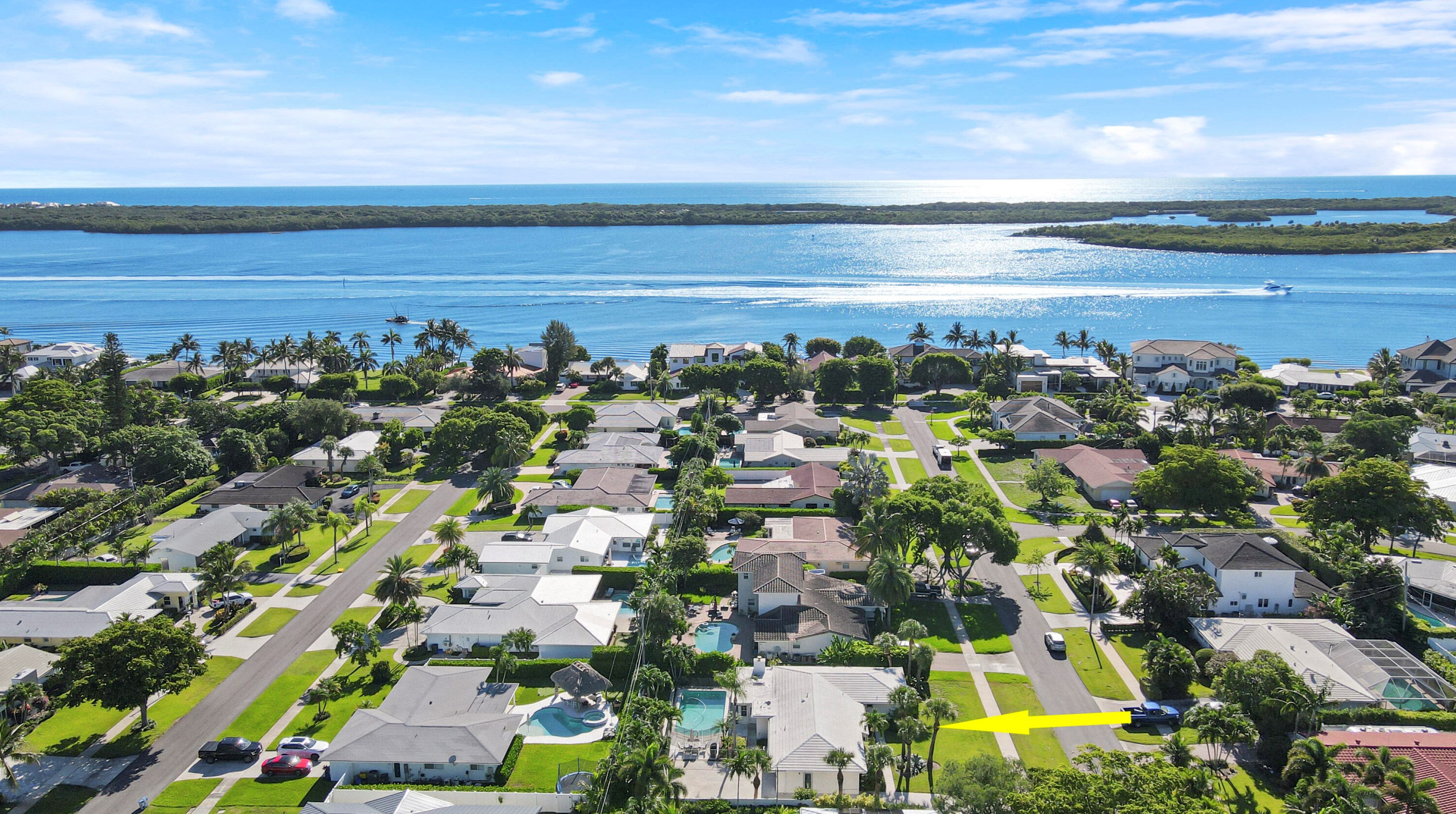 131 Cruiser Rd, West Palm Beach, FL 33408