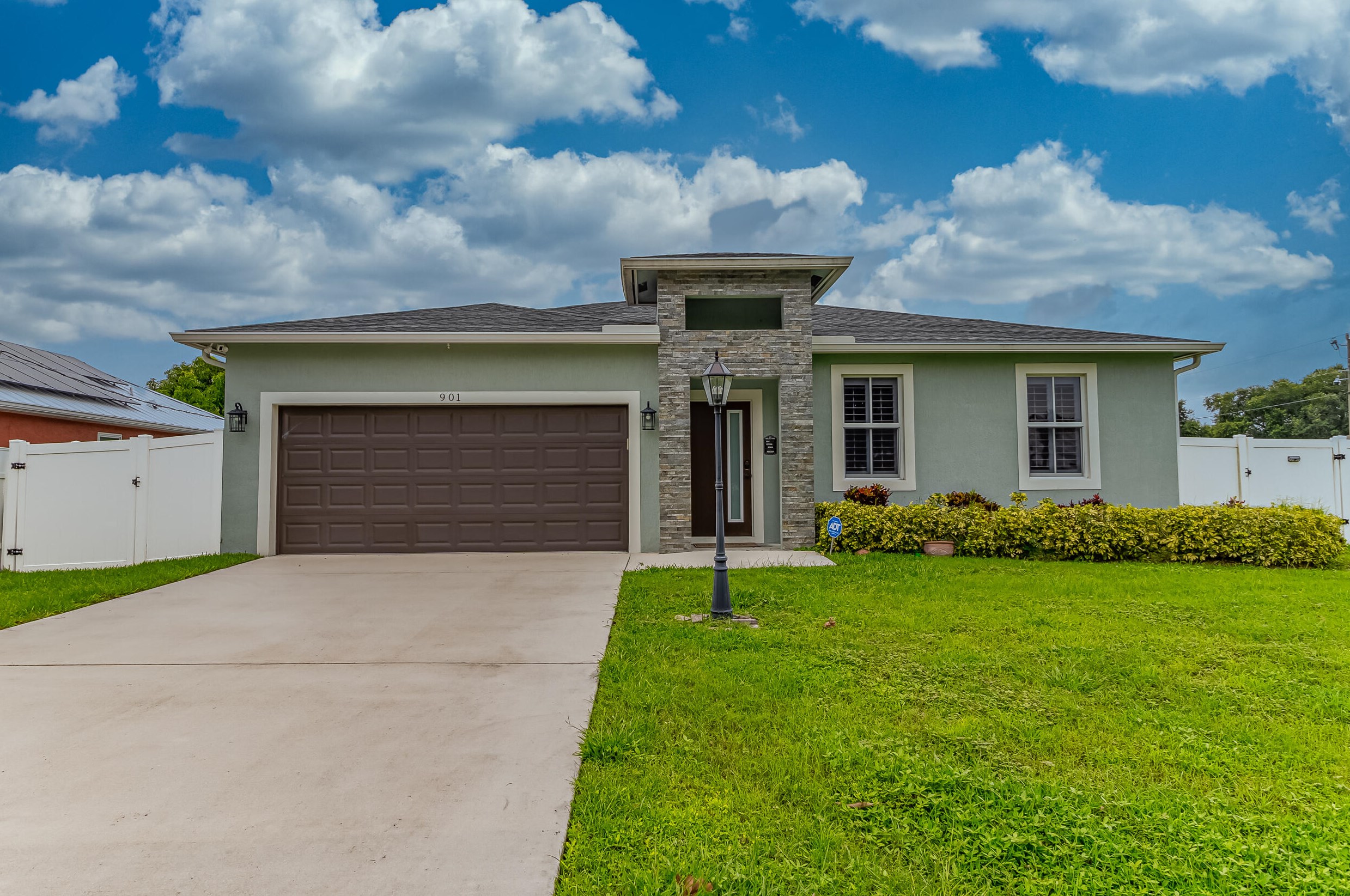 901 Sw Connecticut Terrace, Port Saint Lucie, FL 34953