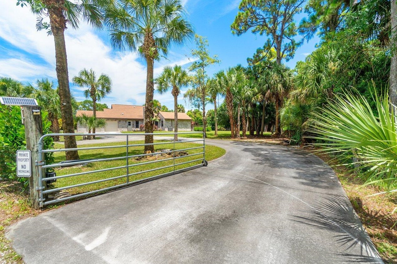 16915 63rd Rd, Town of Loxahatchee Groves, FL 33470