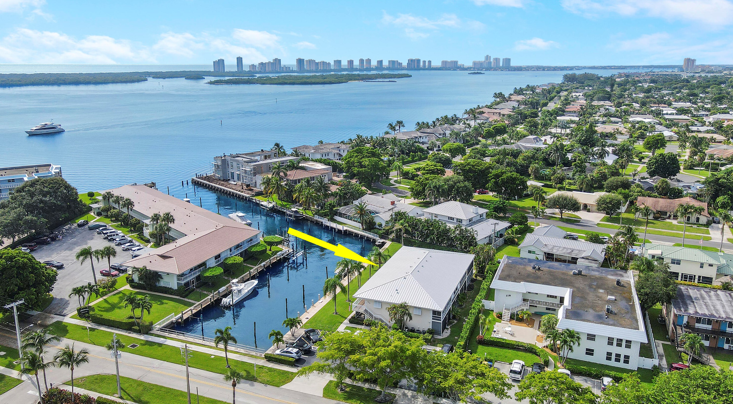 112 Yacht Club Dr #2, West Palm Beach, FL 33408