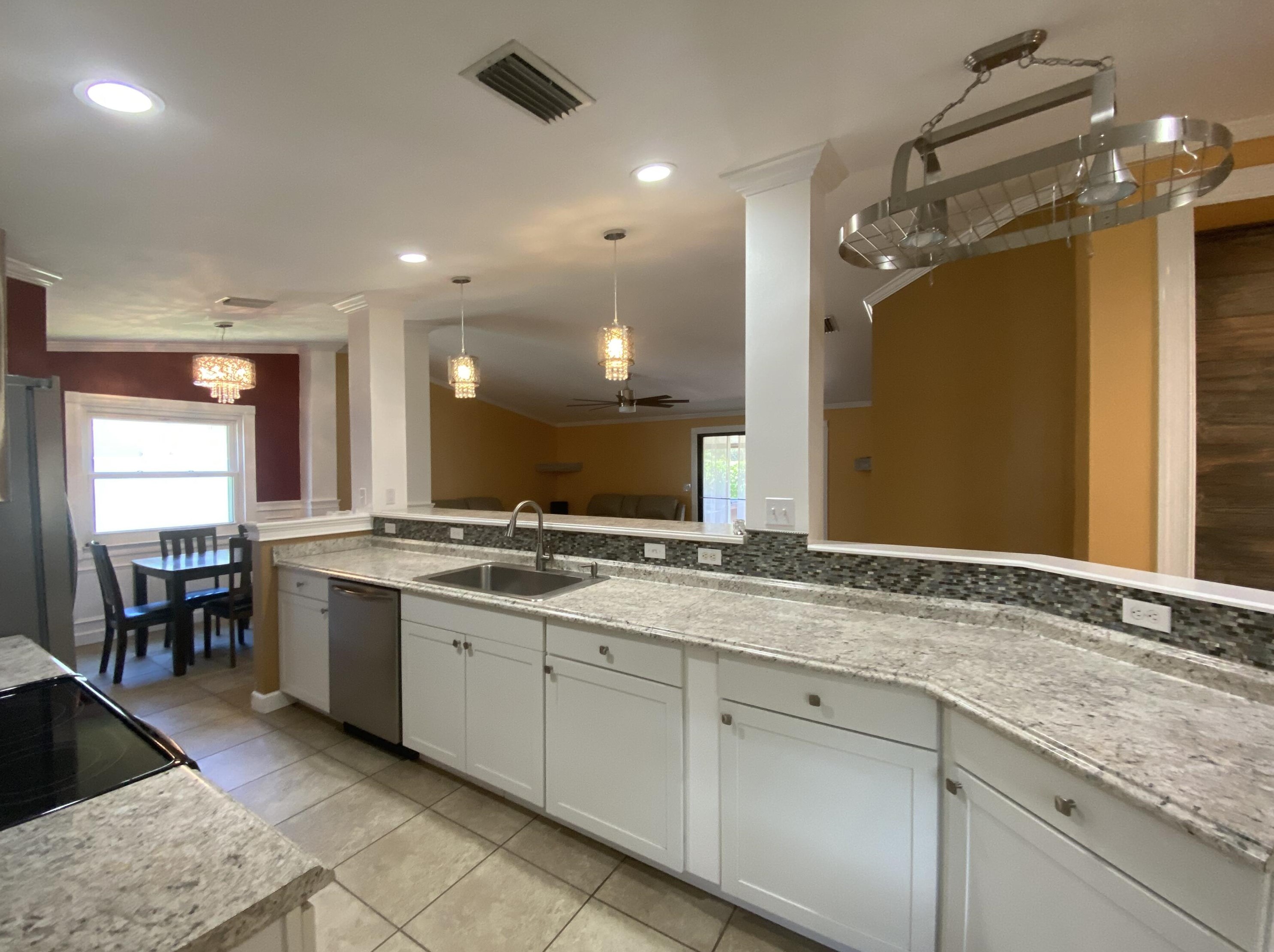 5456 Benjamin Ave, Boynton Beach, FL 33472