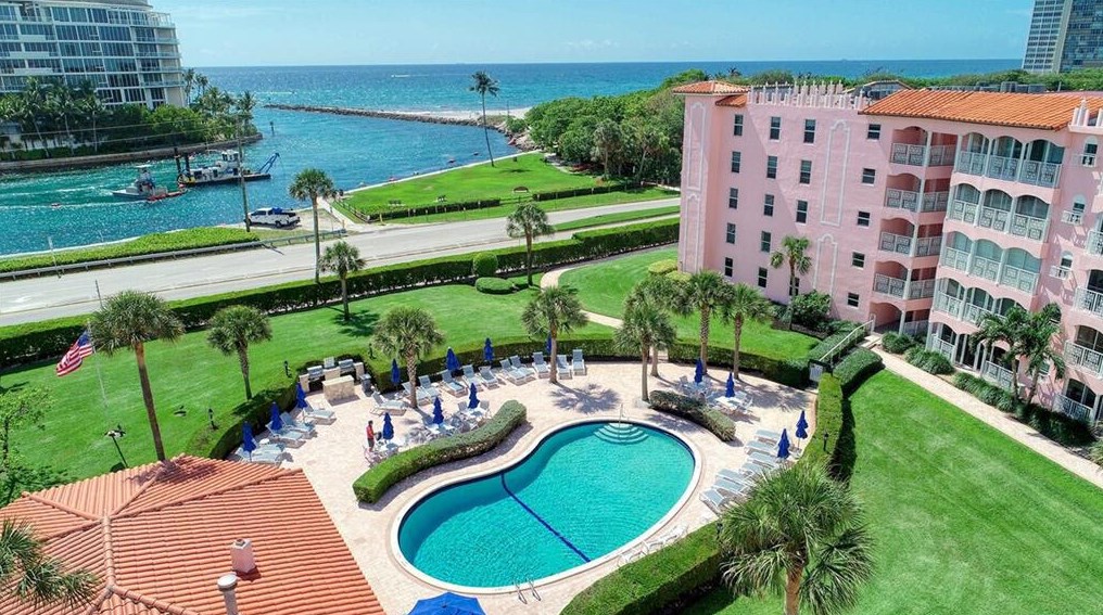 1099 S Ocean Blvd #305, Boca Raton, FL 33432