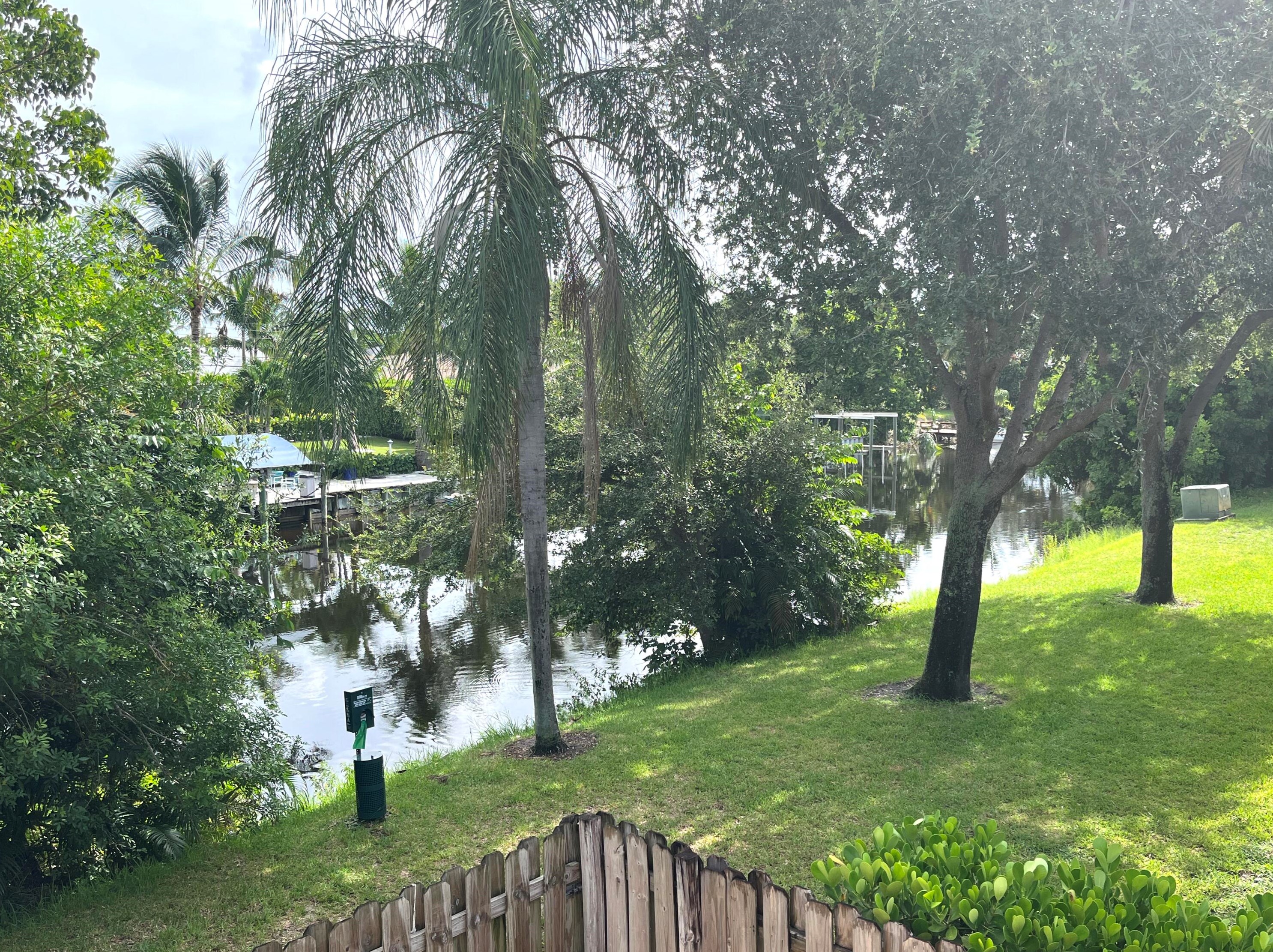 2477 Waterside Dr, Lake Worth, FL 33461