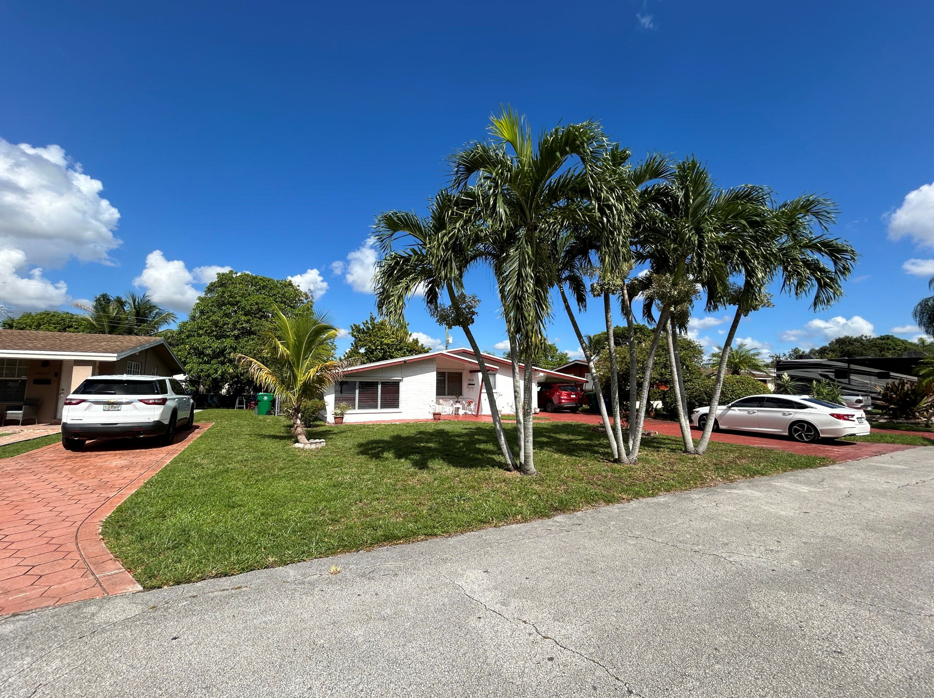 2618 Havana Dr, Hollywood, FL 33023