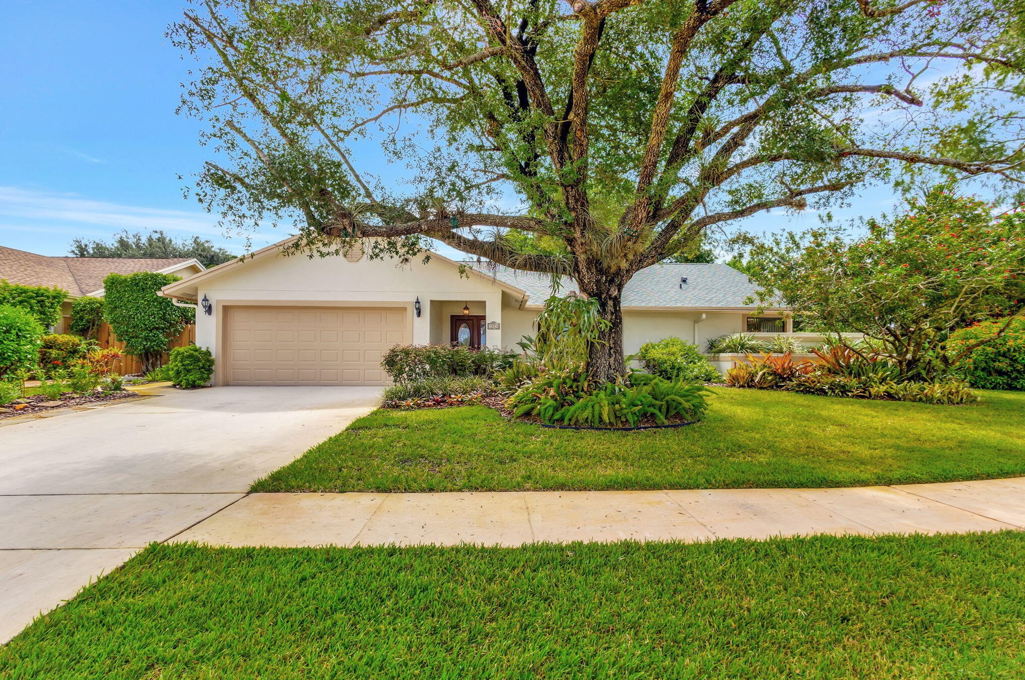 1824 Primrose Ln, West Palm Beach, FL 33414