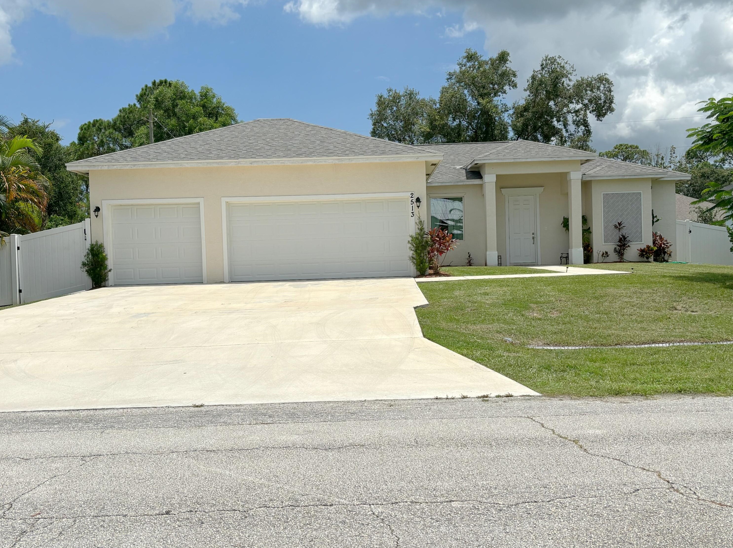 2513 Sw Calder St, Port Saint Lucie, FL 34953