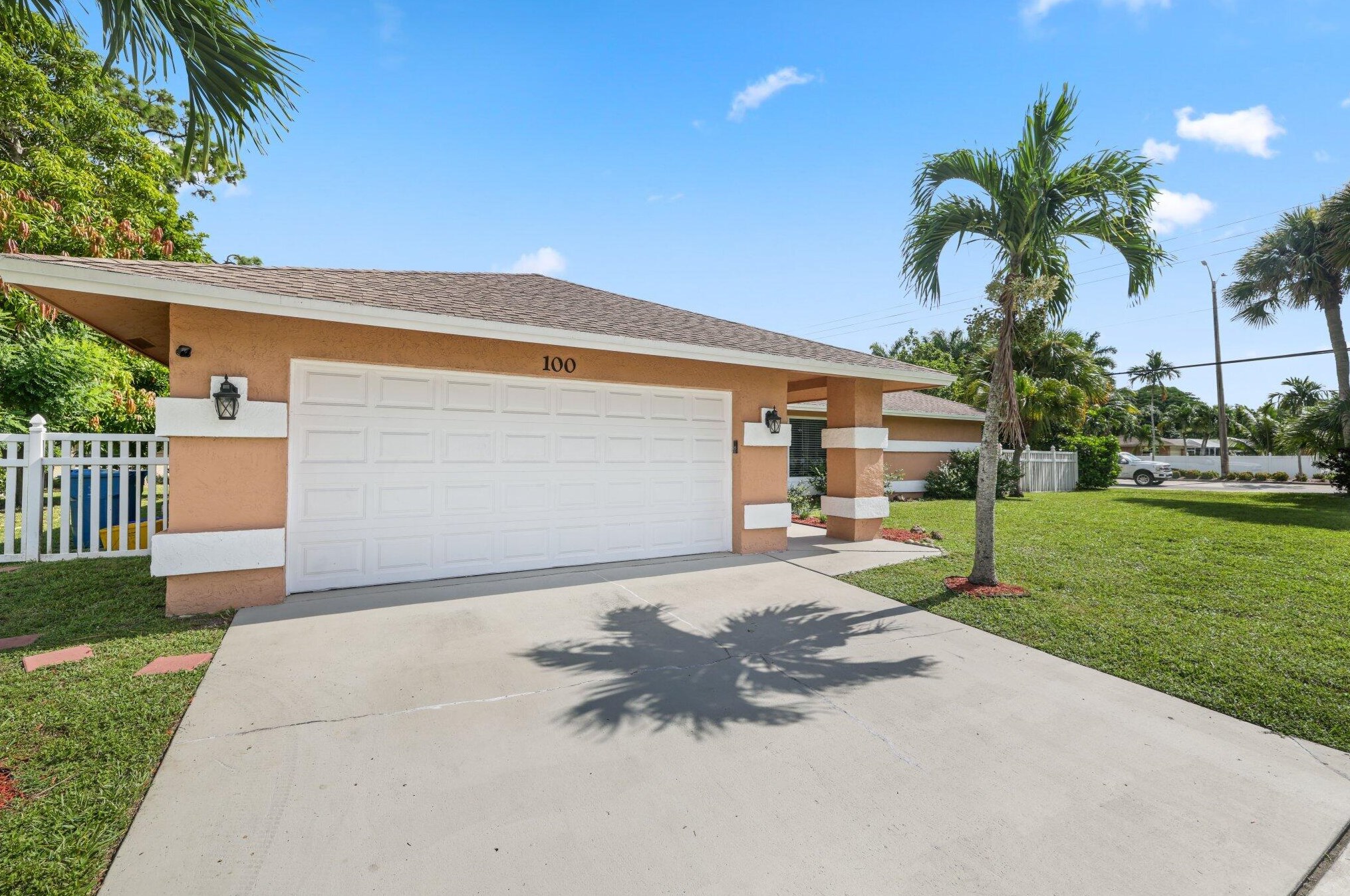 100 Mimosa St, West Palm Beach, FL 33411
