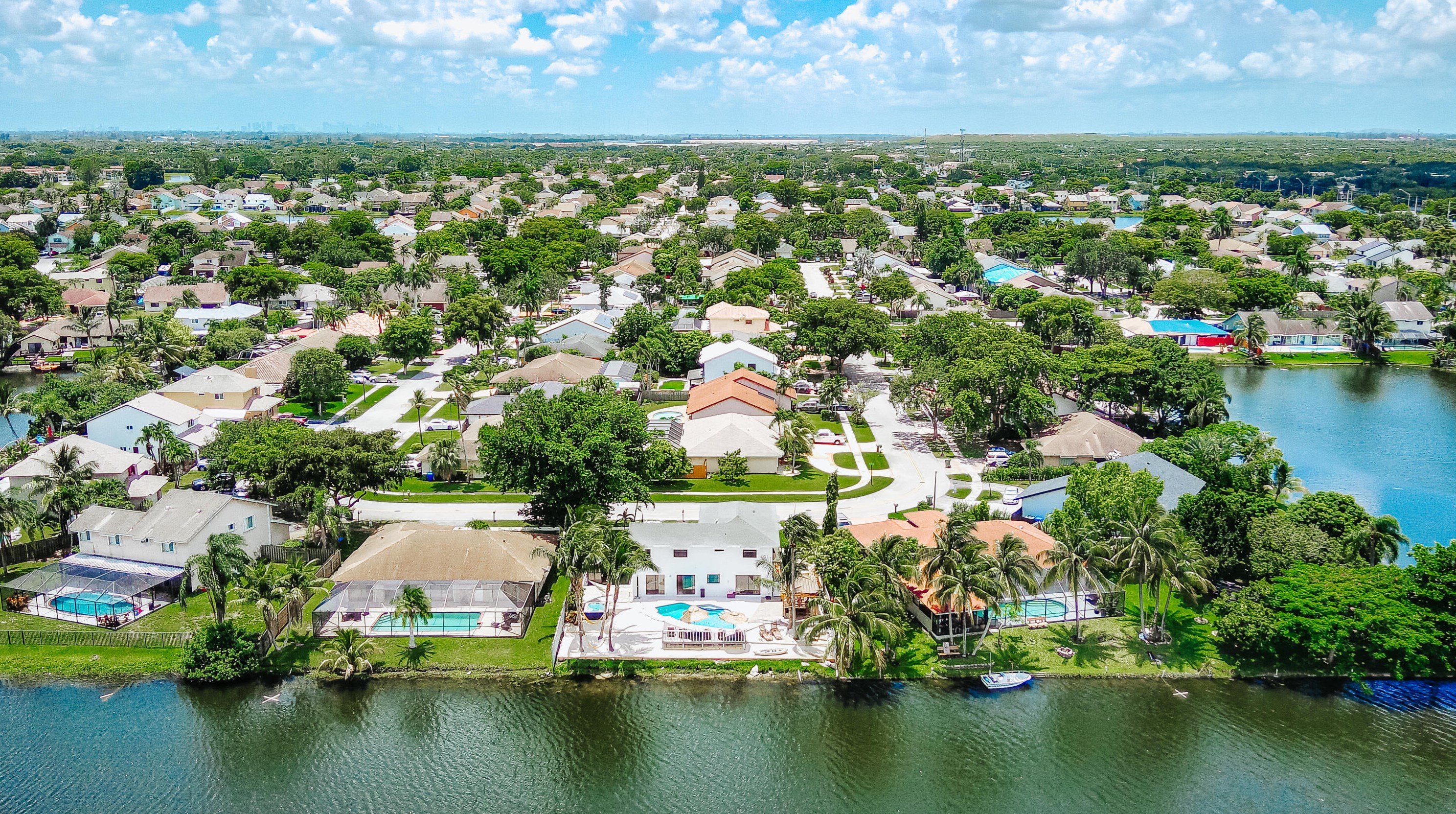 9851 Sw 6th St, Hollywood, FL 33025