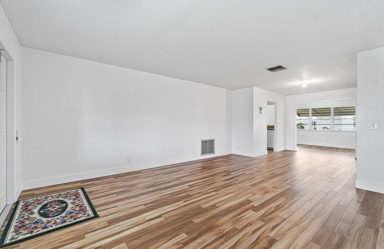 2397 11th Ave, Boynton Beach FL  33426-5317 exterior