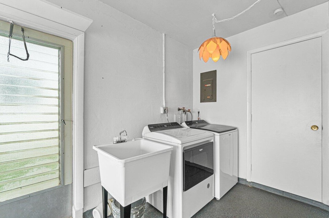 2397 11th Ave, Boynton Beach FL  33426-5317 exterior