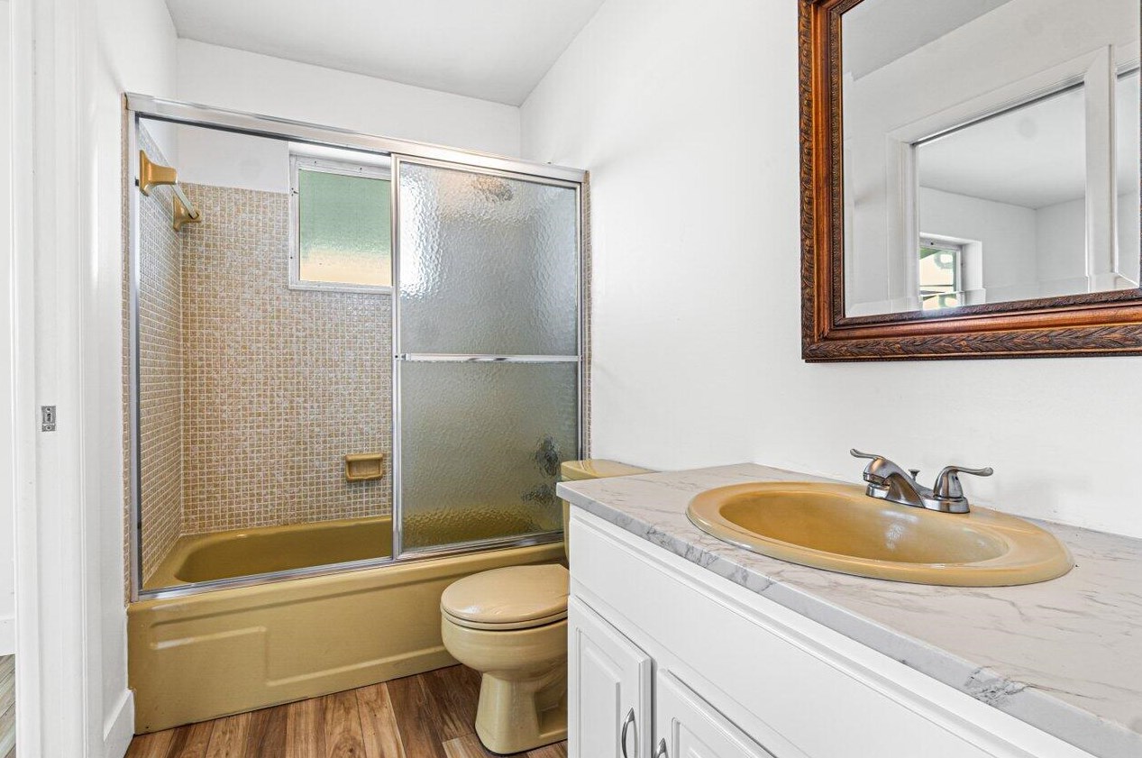 2397 11th Ave, Boynton Beach FL  33426-5317 exterior