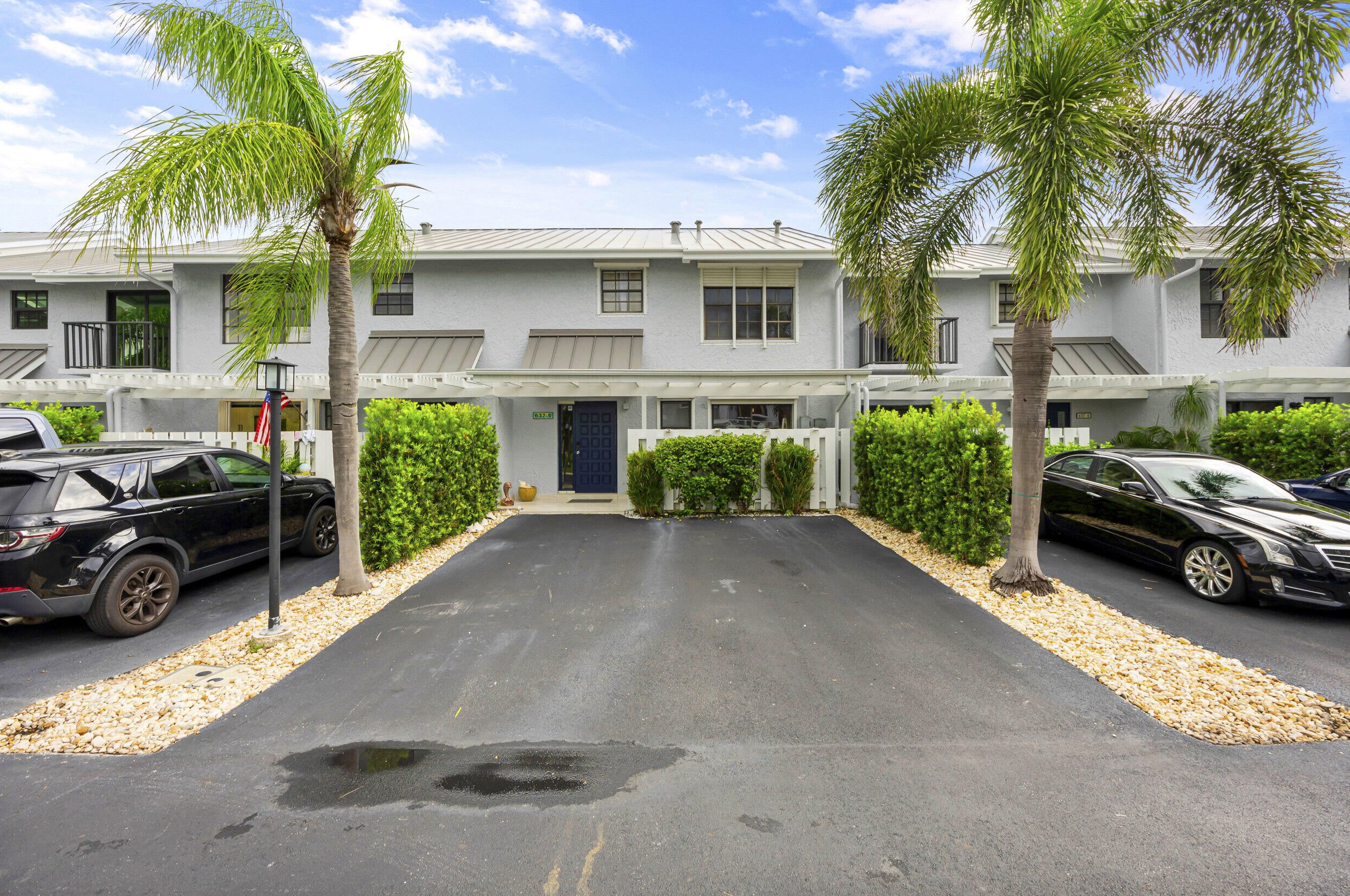 637 12th Ter, Boynton Beach FL  33435-3274 exterior