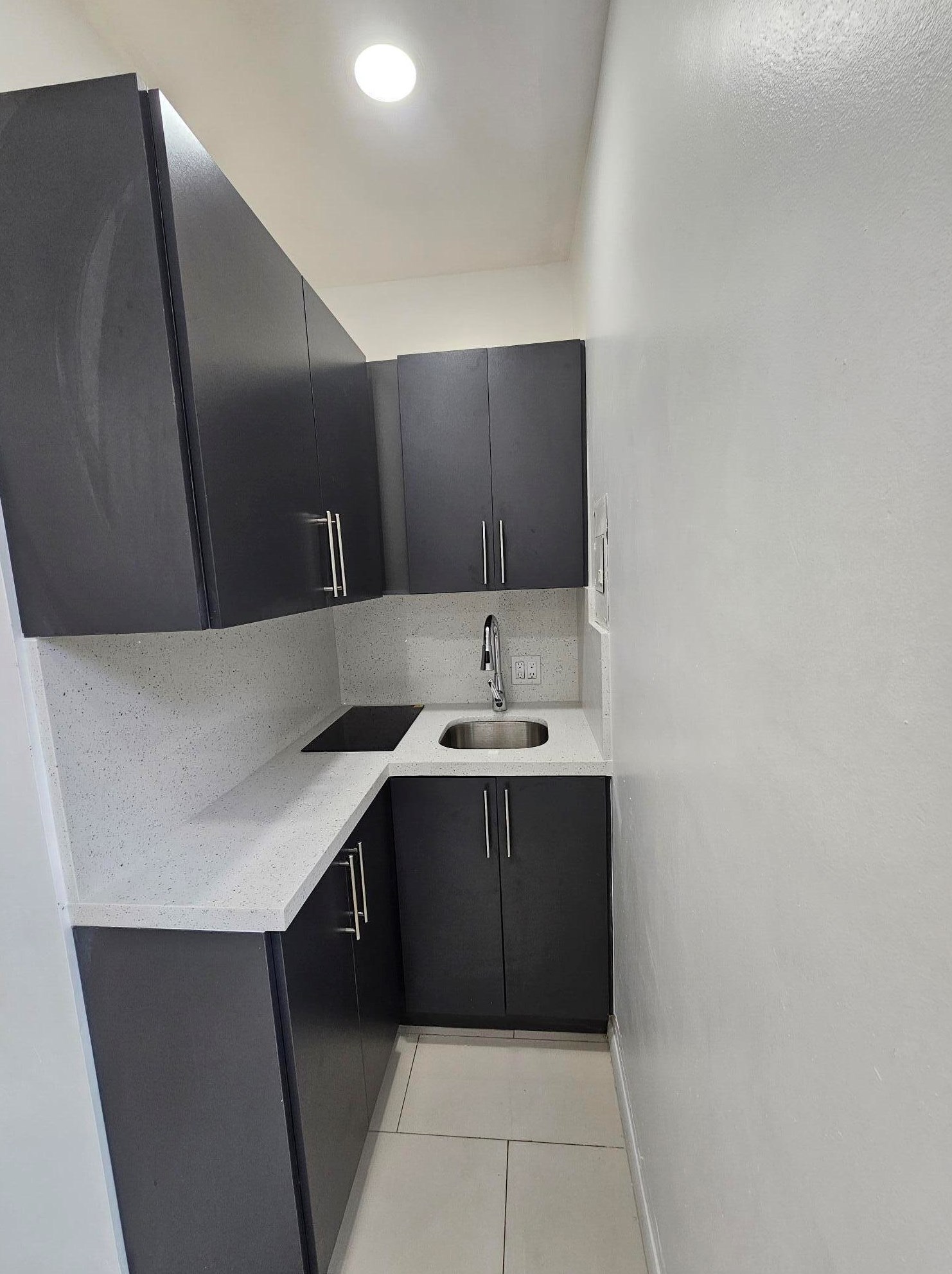 148 W 14th St #4, West Palm Beach, FL 33404