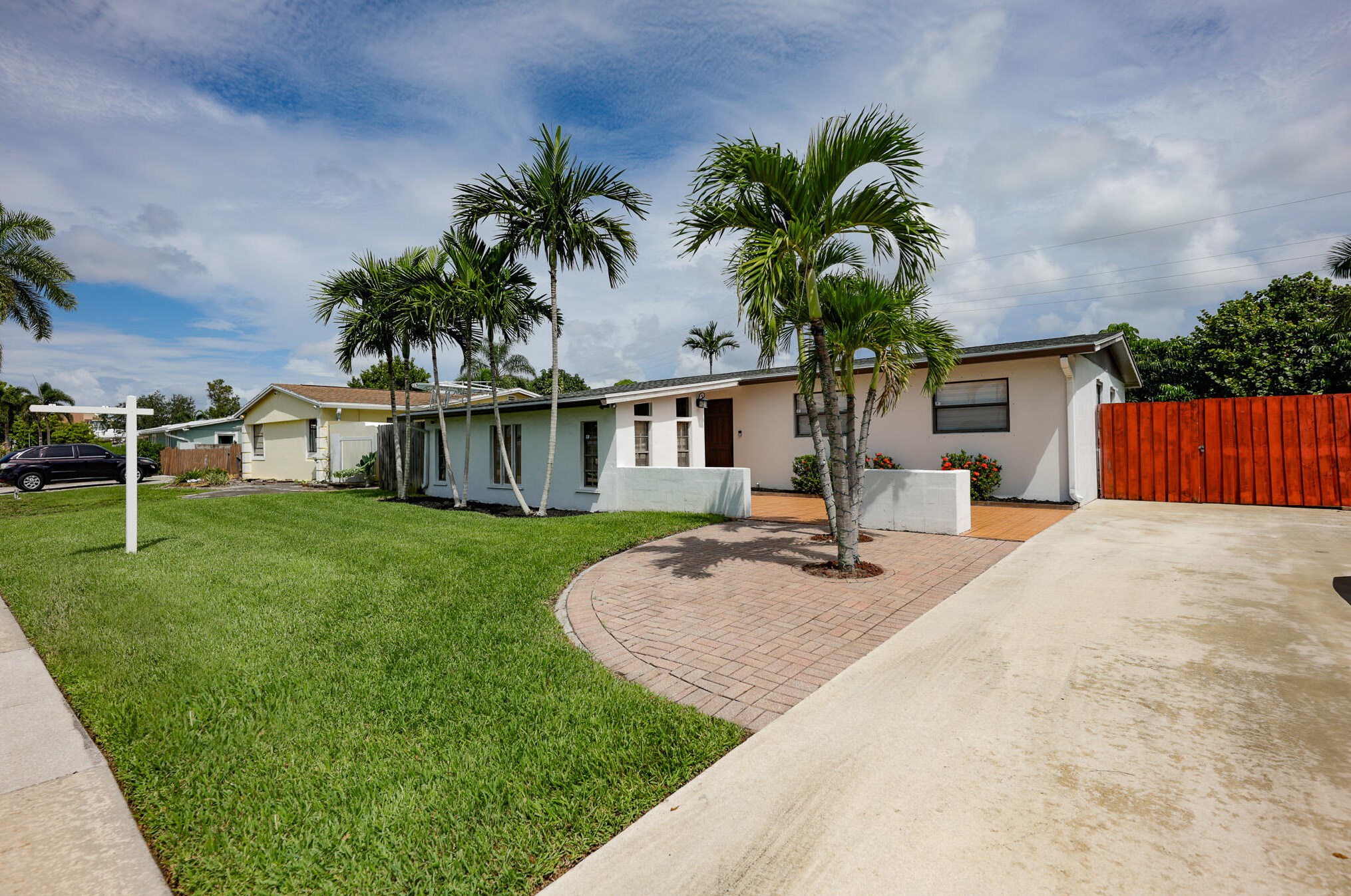 3323 Taconic Dr, West Palm Beach, FL 33406