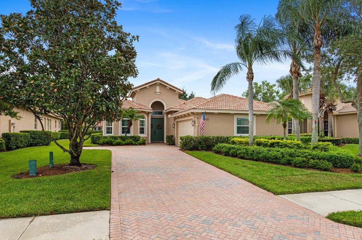 9120 Champions Way, Port Saint Lucie, FL 34986