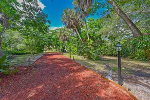 8053 S Indian River Dr, Fort Pierce, FL 34982 - Photo 4