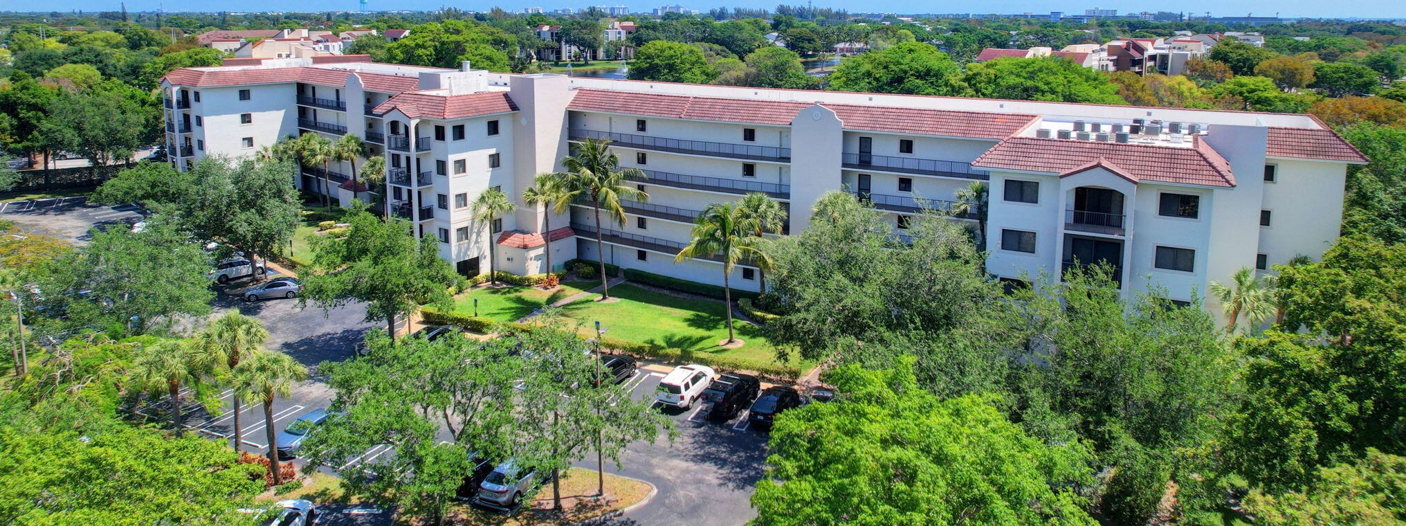 2105 Lavers Cir, Delray Beach FL  33444-7606 exterior