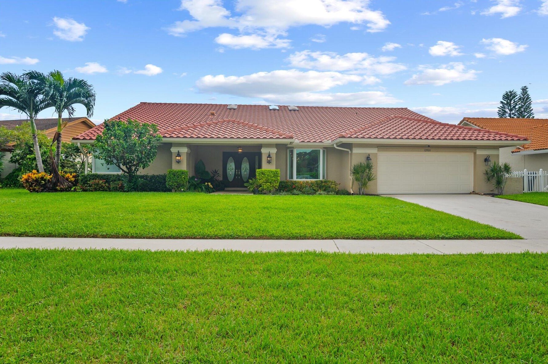 13501 Barberry Dr, West Palm Beach, FL 33414