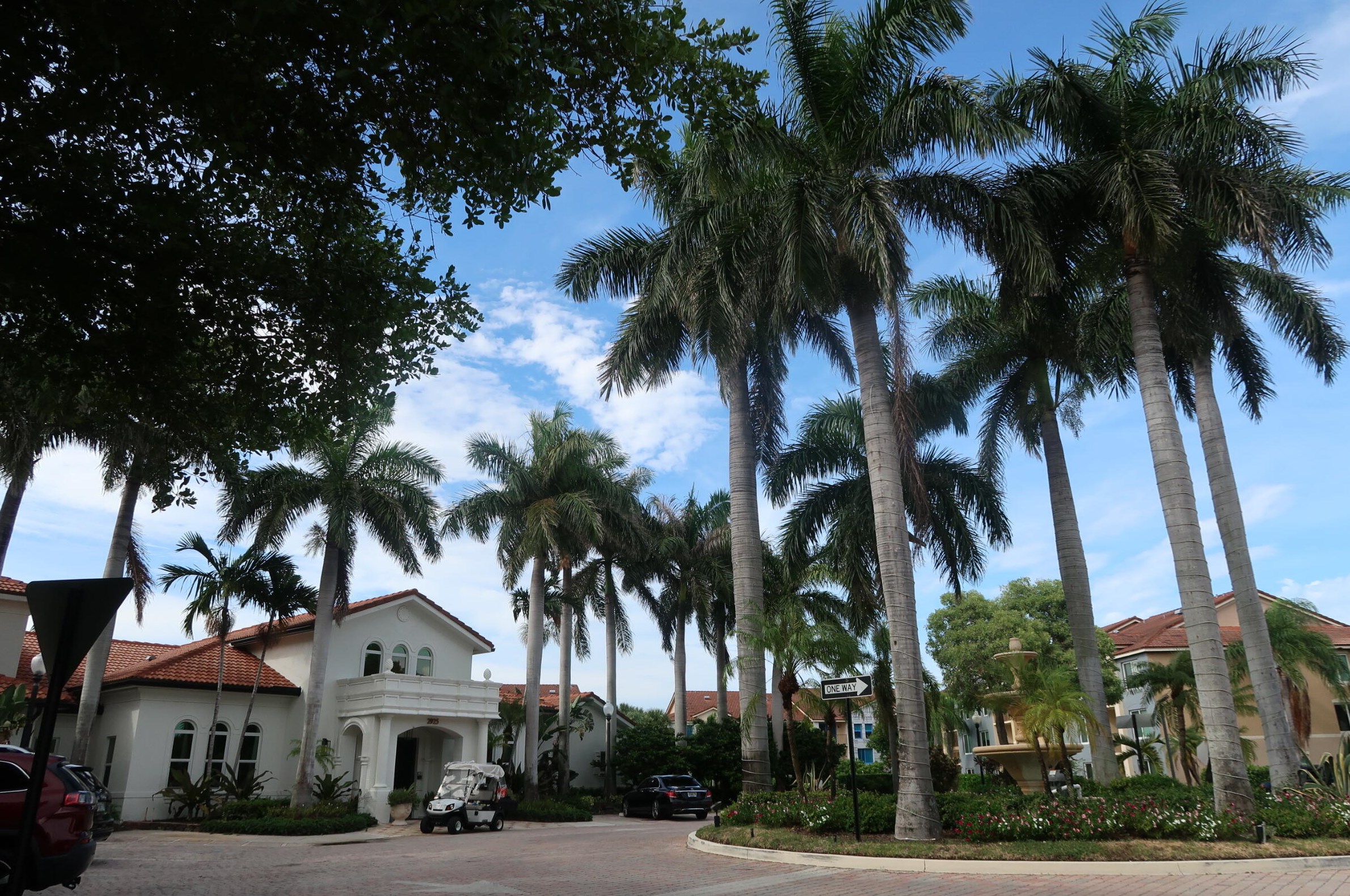 301 Villa Cir, Boynton Beach FL  33435-8910 exterior