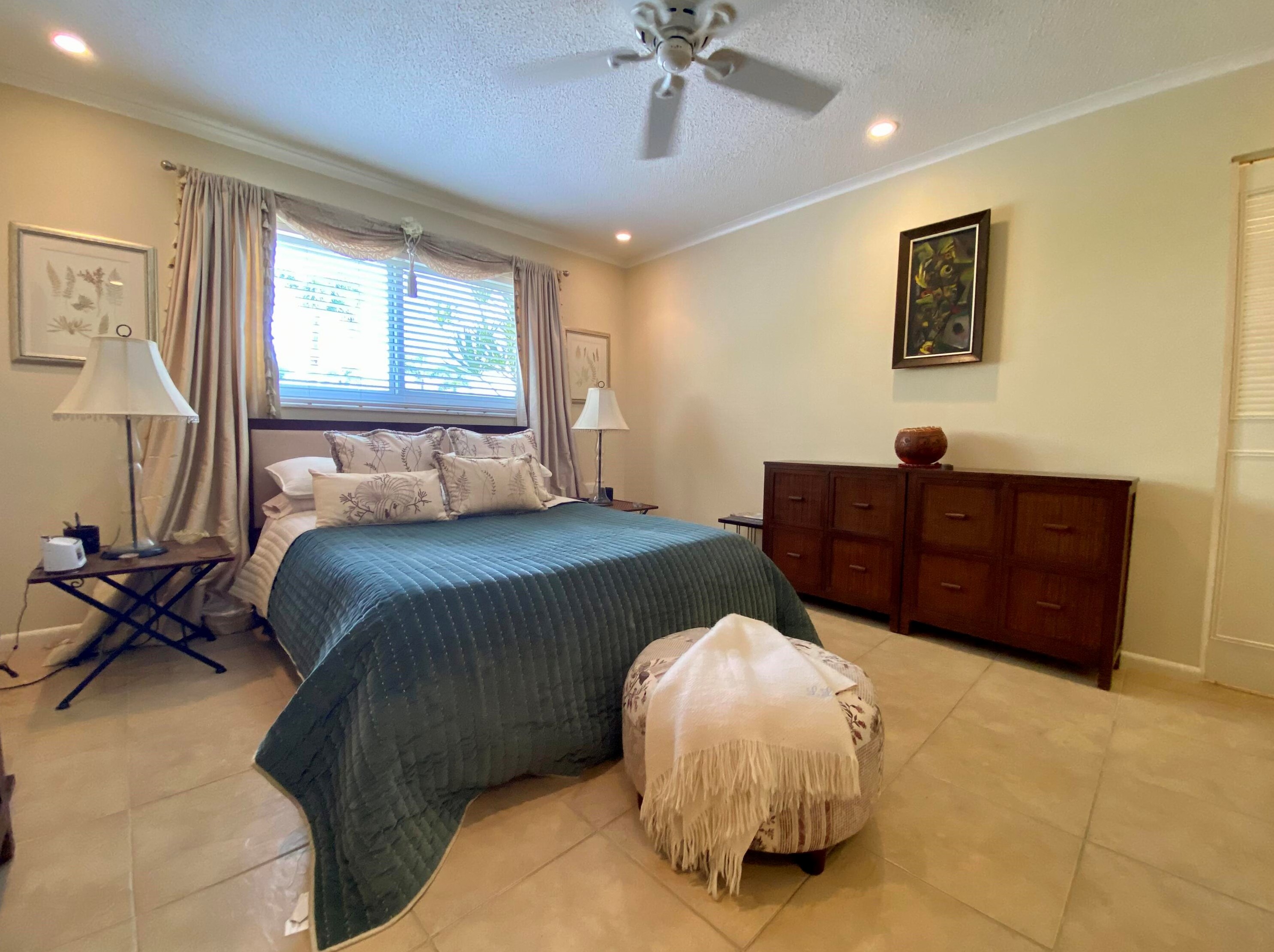 32 Colonial Club Dr #102, Boynton Beach, FL 33435