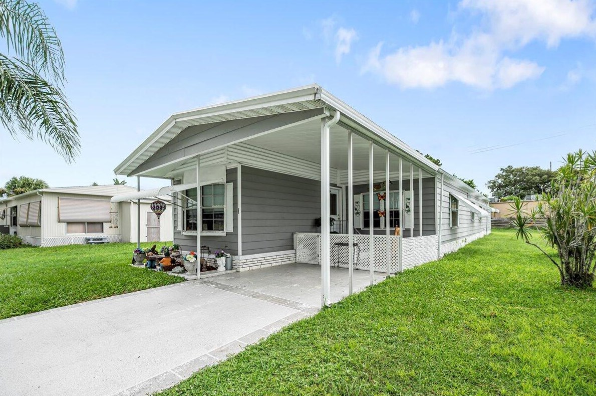 249 Camino Del Rio, Fort Pierce, FL 34952-7931