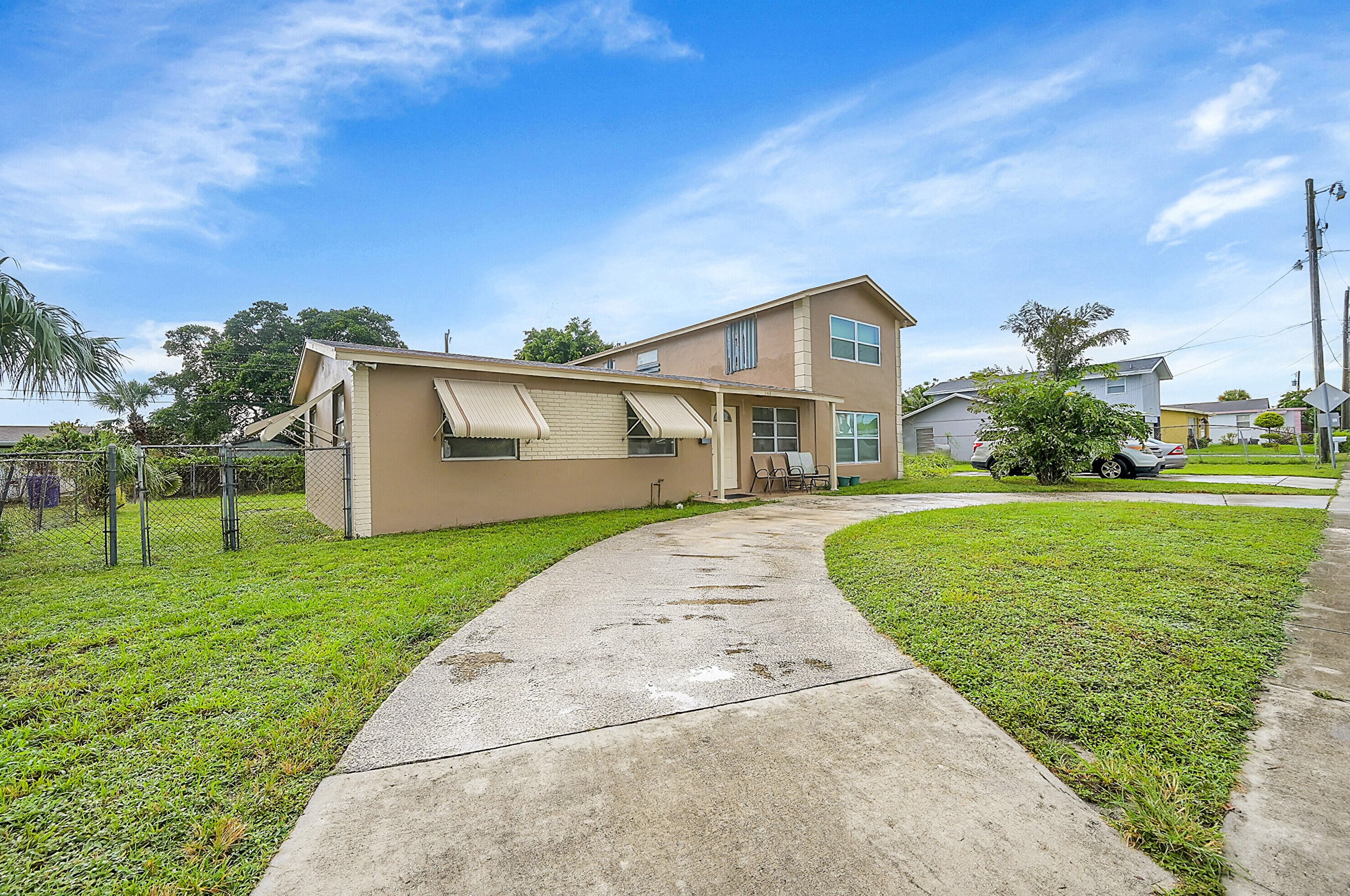 1445 W 34th St, West Palm Beach, FL 33404