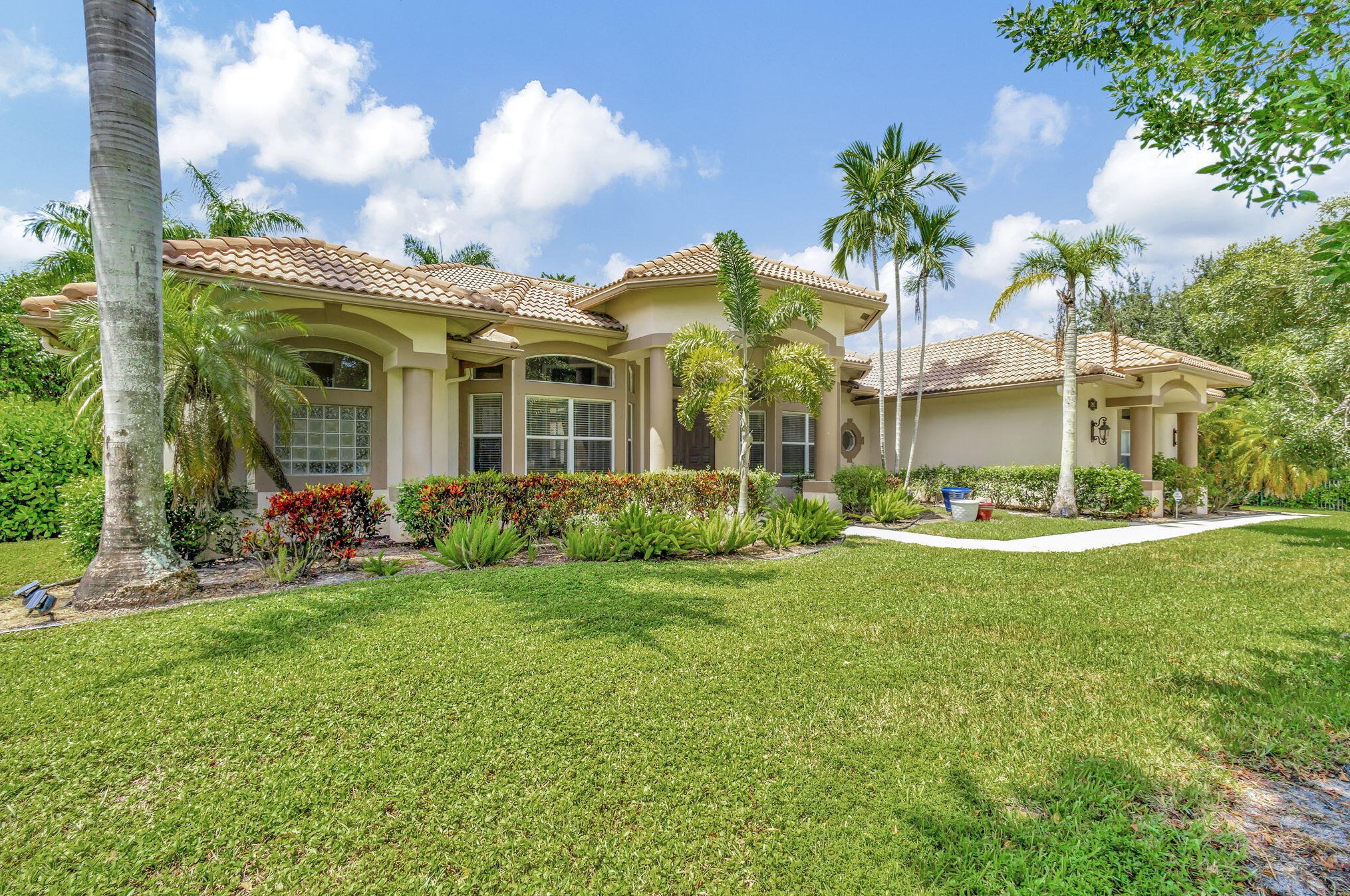 15830 Meadow Wood Dr, West Palm Beach, FL 33414