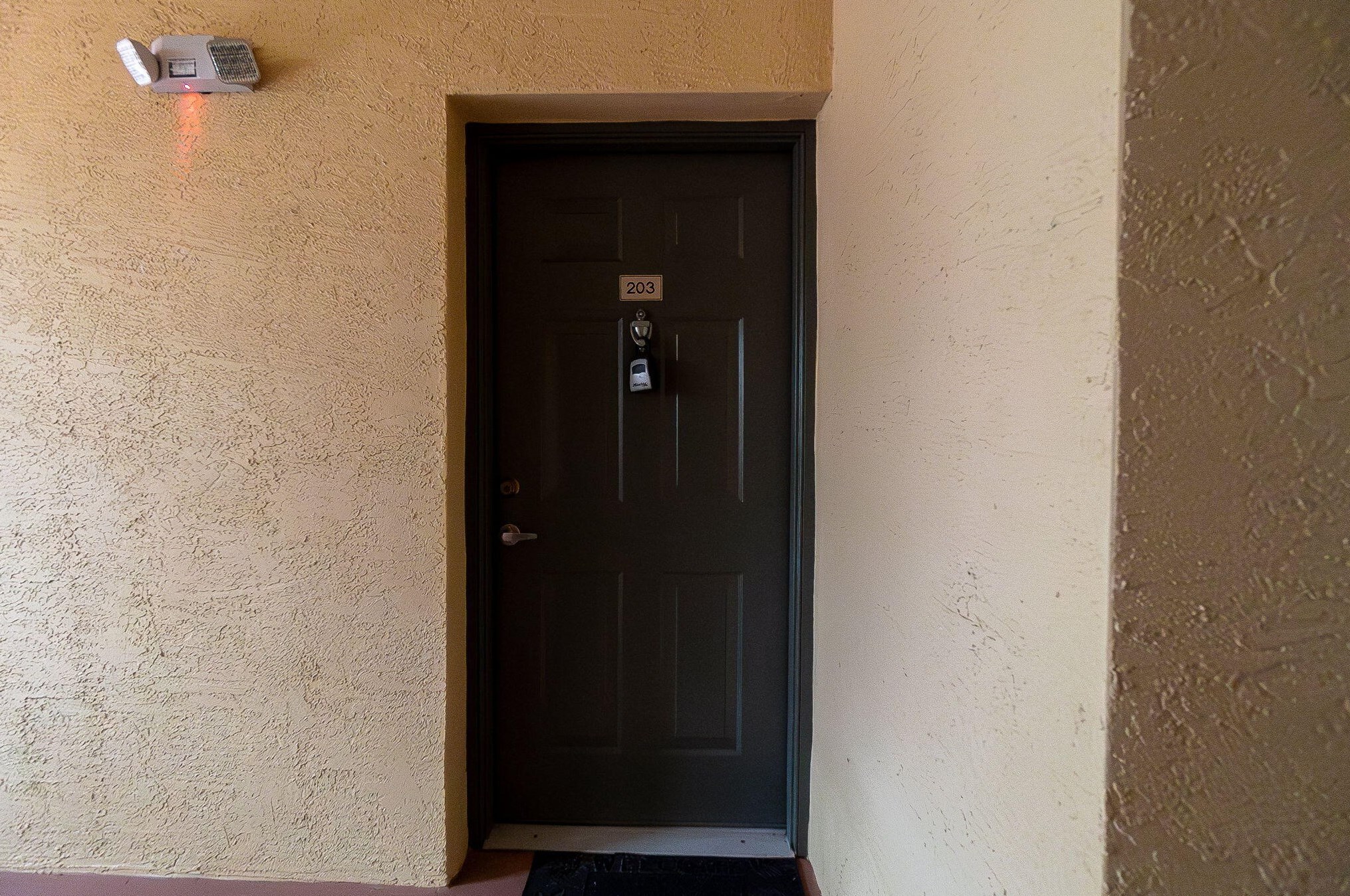 6386 Emerald Dunes Dr #203, West Palm Beach, FL 33411