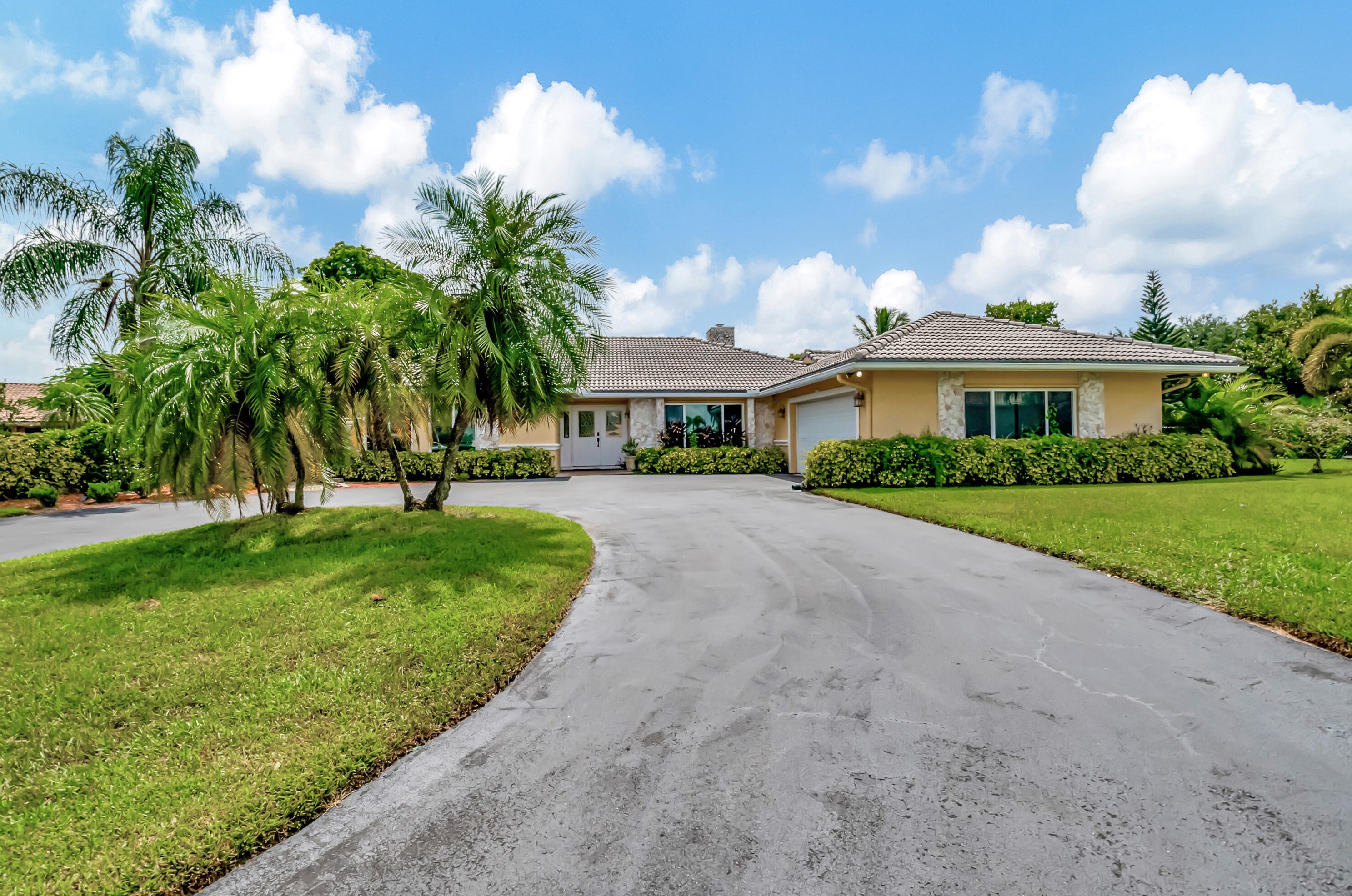 22299 Solitude Dr, Boca Raton, FL 33428