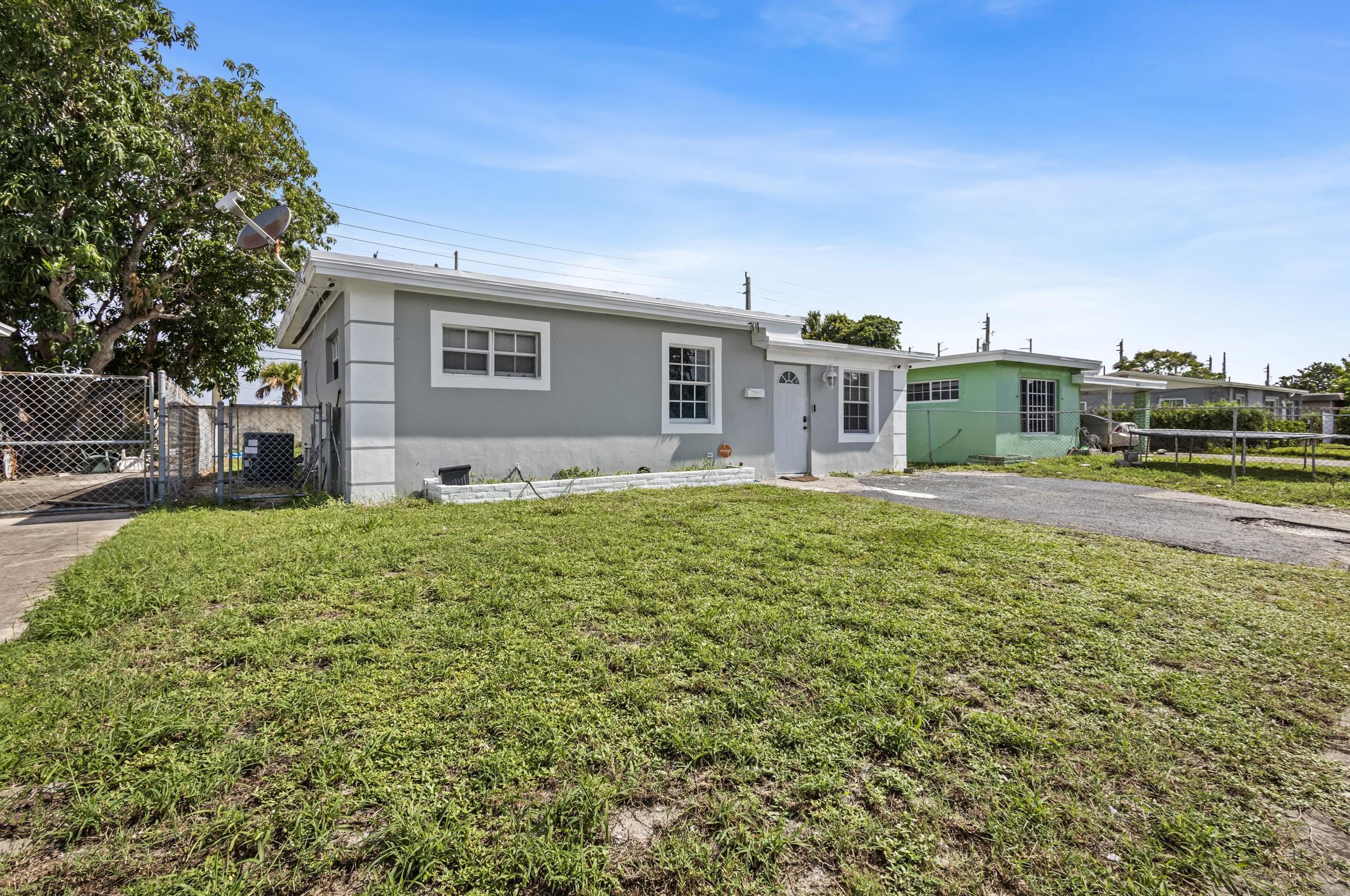 701 59th St, West Palm Beach, FL 33407