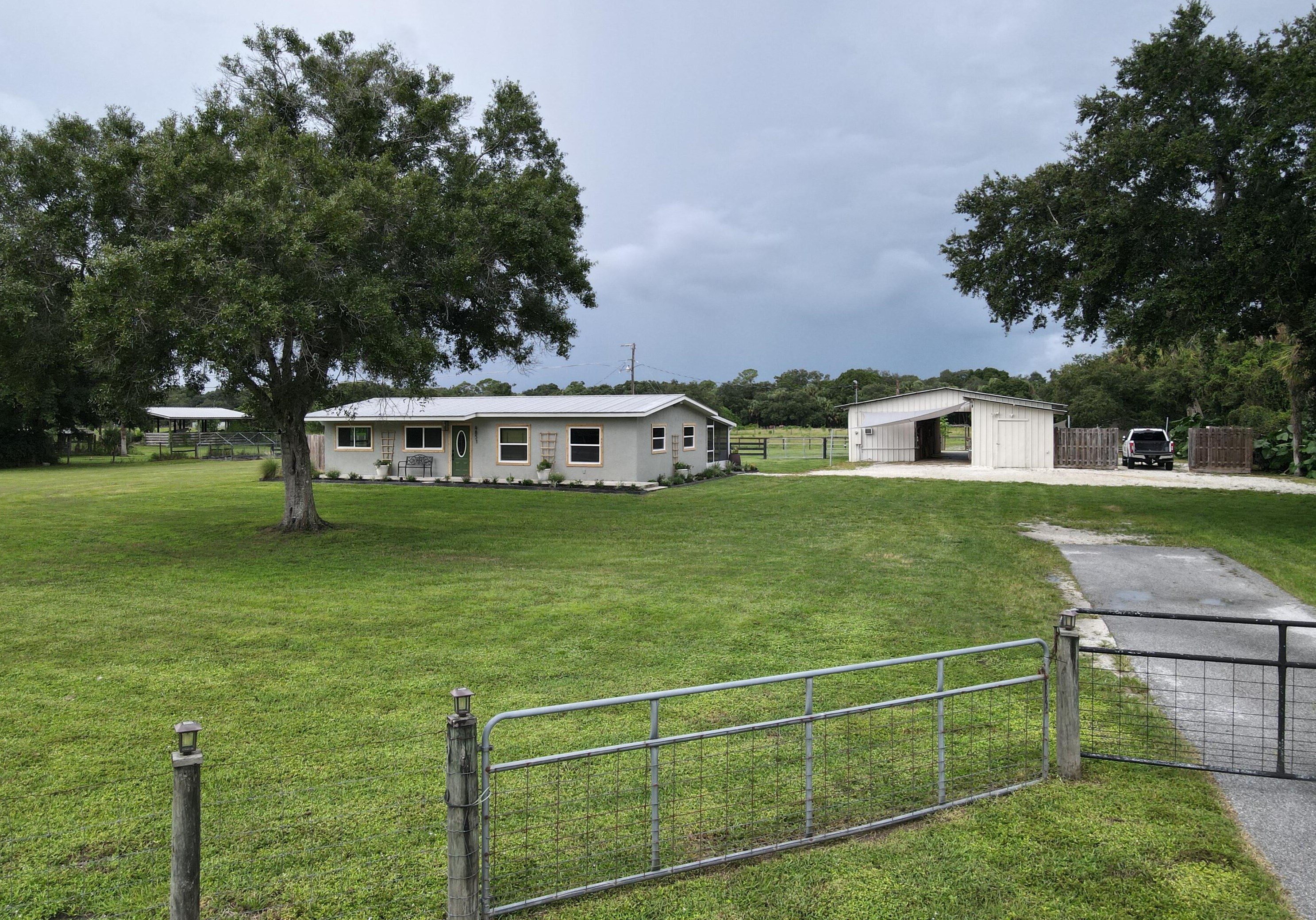 4851 128th Ave, Okeechobee, FL 34974-1901