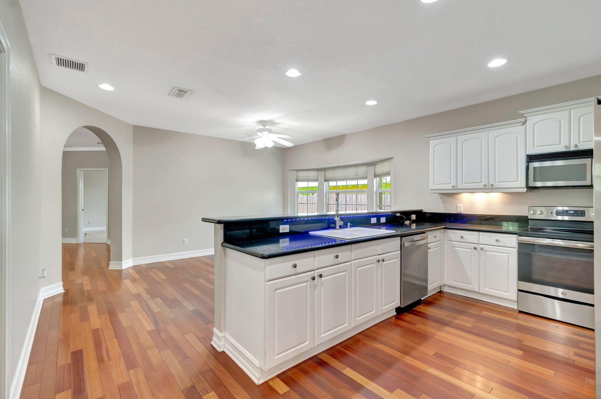 800 Ocean Ave, Boynton Beach FL 33426-4337 exterior