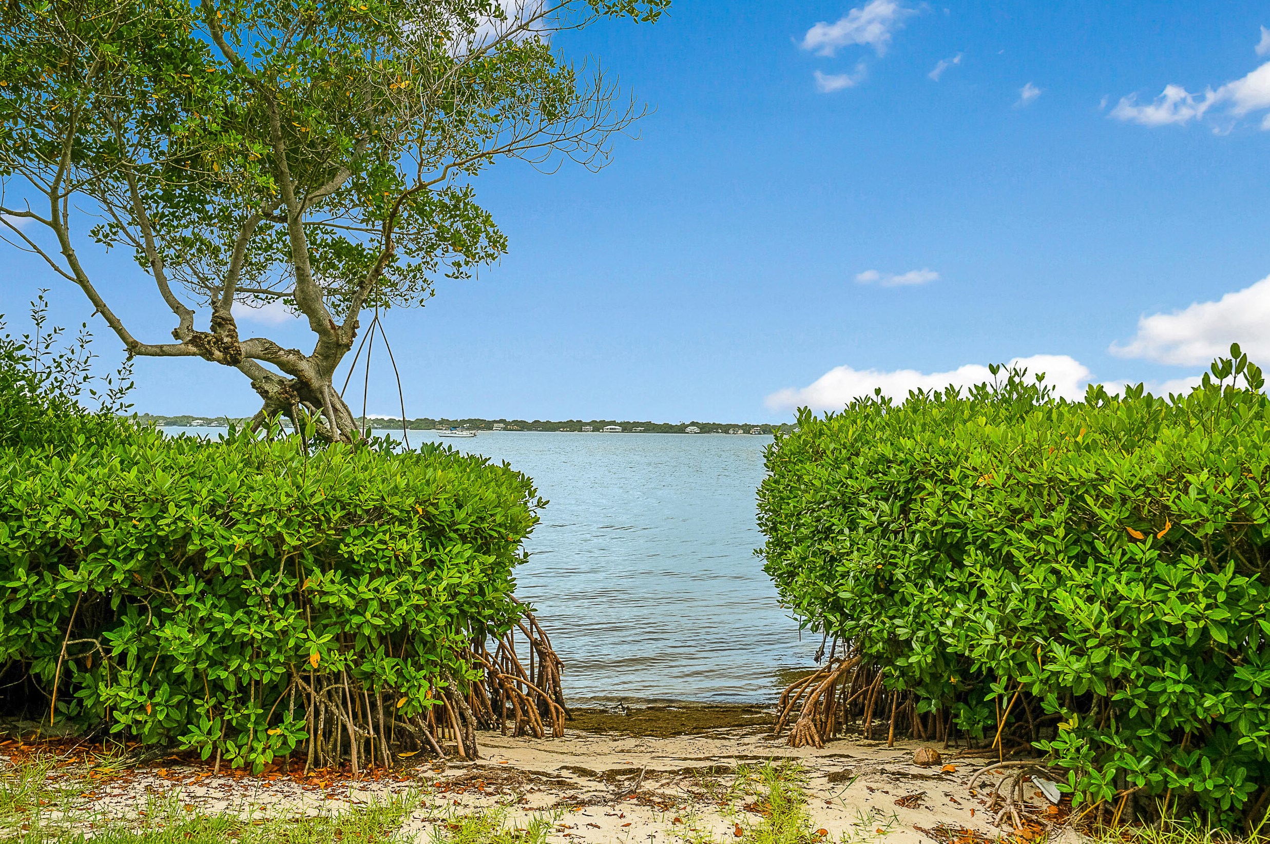 269 Ne Edgewater Dr, Stuart, FL 34996