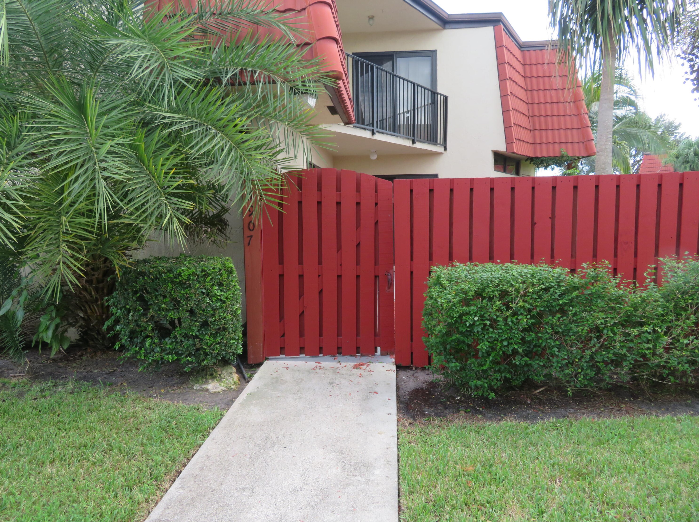 3907 Victoria Dr, West Palm Beach, FL 33406