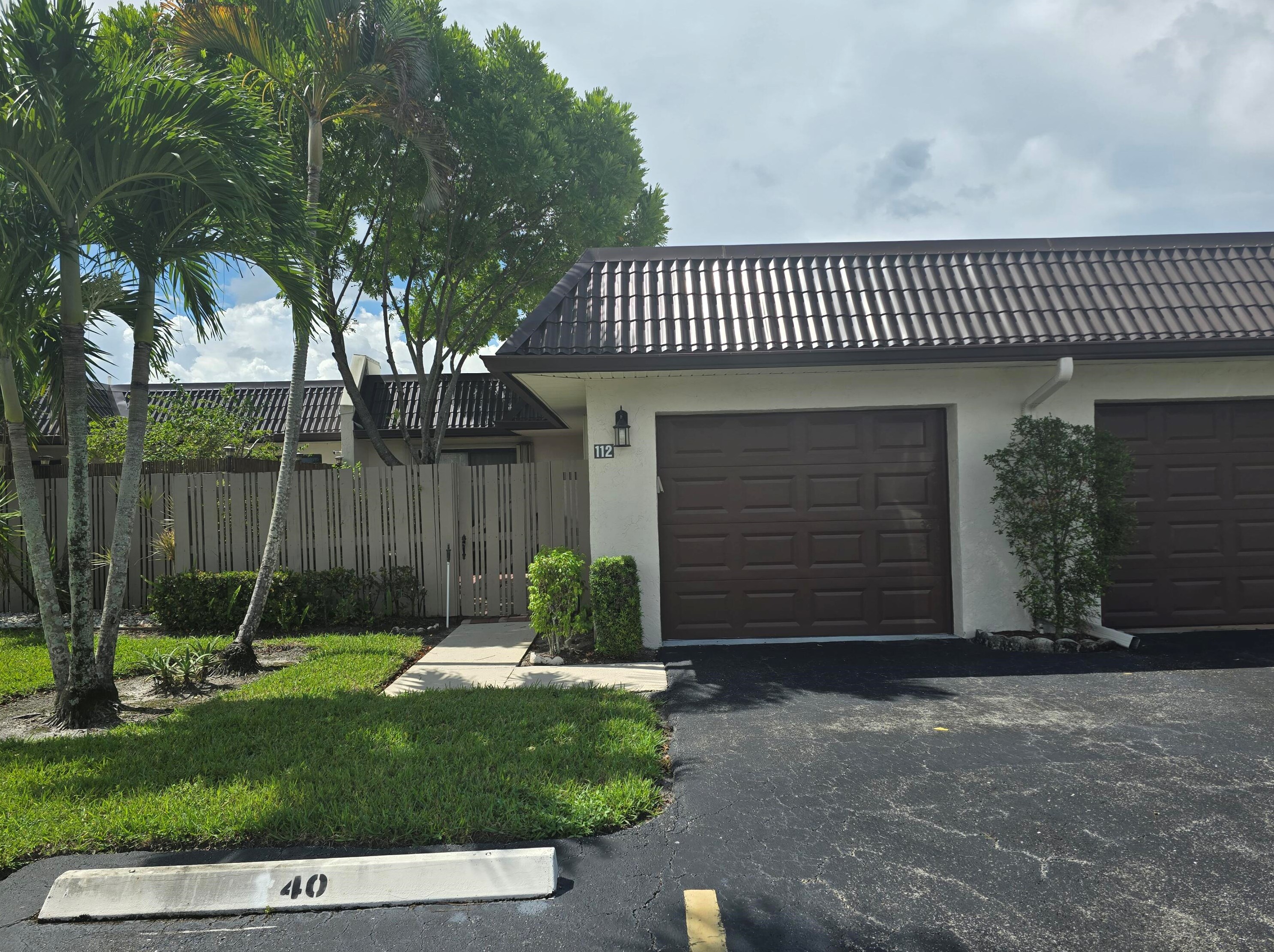 112 Lake Paula Dr, West Palm Beach, FL 33411