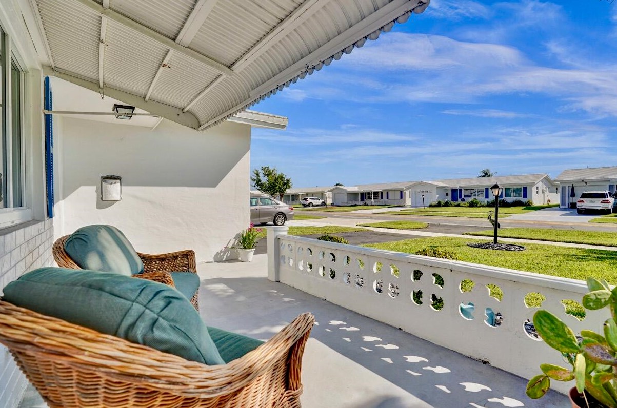 903 18 St, Boynton Beach FL 33426-5429 exterior