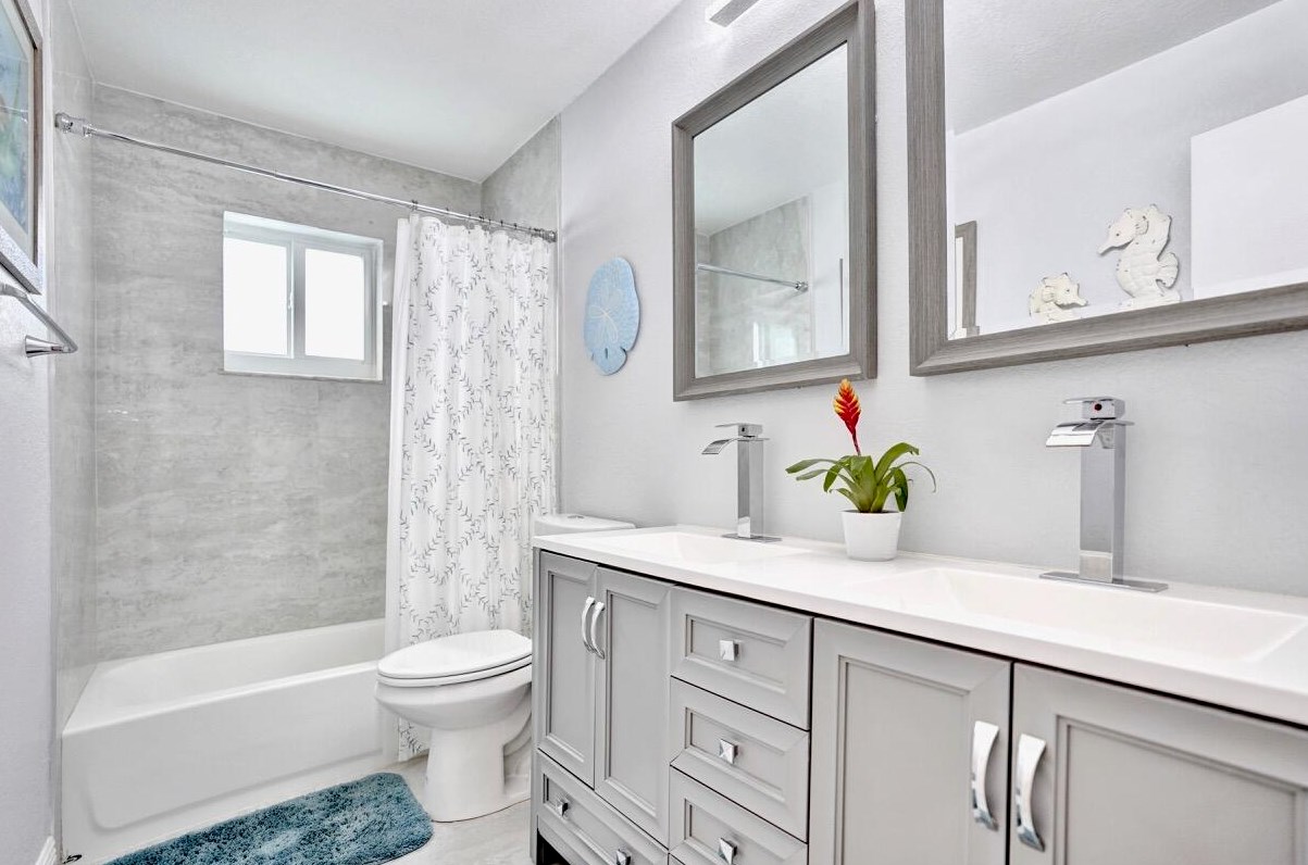 903 18 St, Boynton Beach FL 33426-5429 exterior