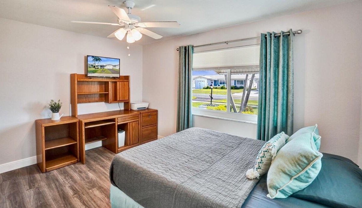 903 18 St, Boynton Beach FL 33426-5429 exterior