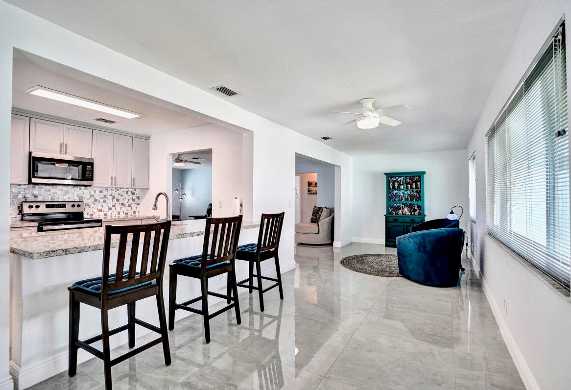 903 18 St, Boynton Beach FL 33426-5429 exterior