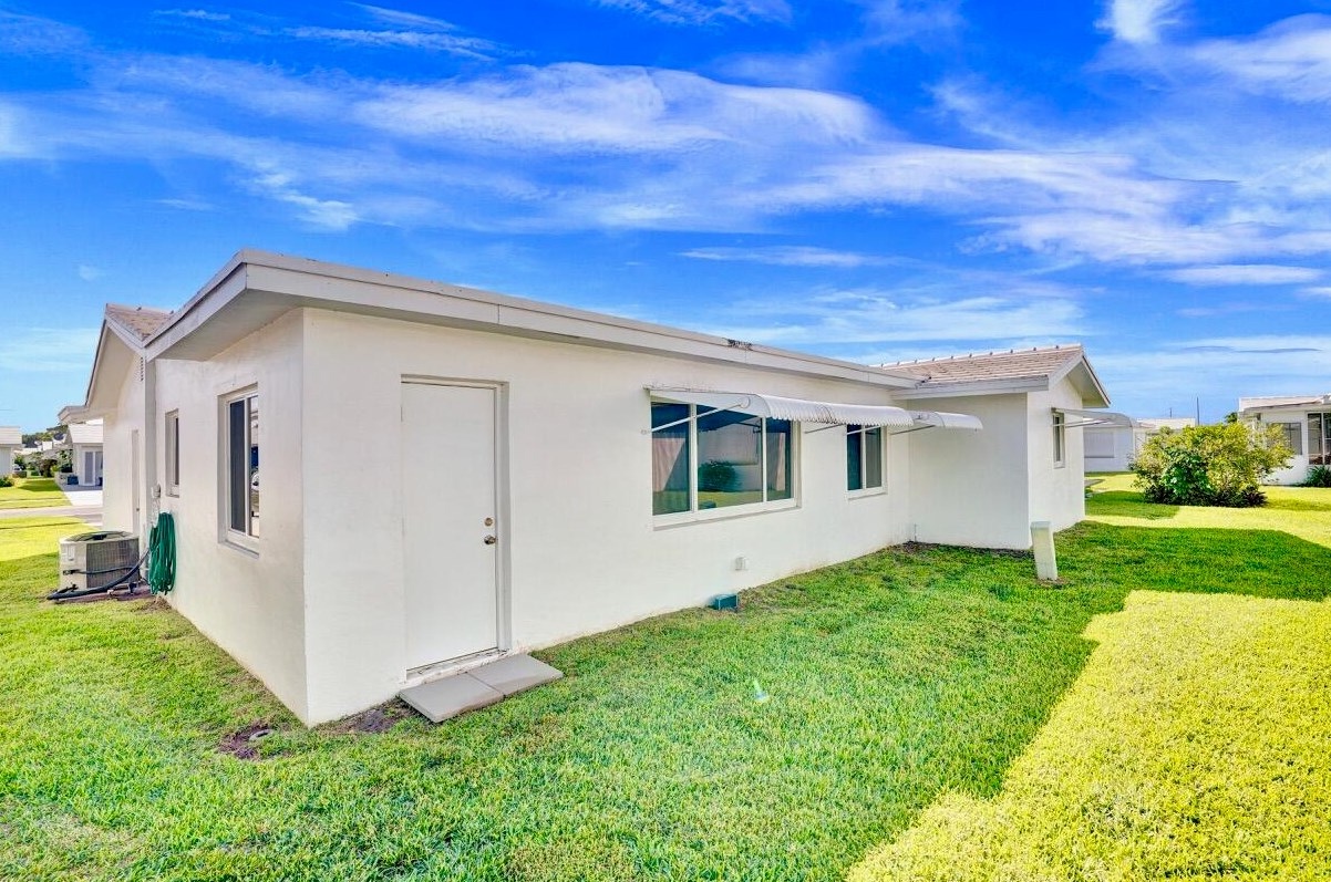 903 18 St, Boynton Beach FL 33426-5429 exterior