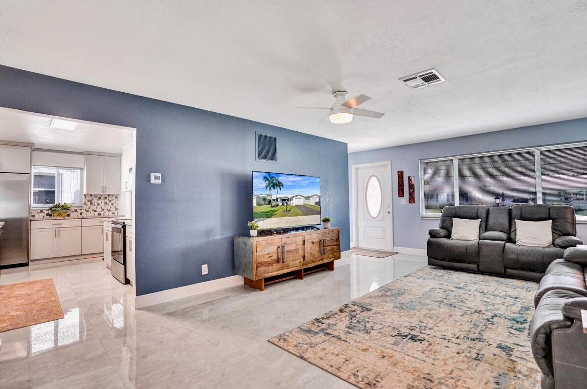 903 18 St, Boynton Beach FL 33426-5429 exterior