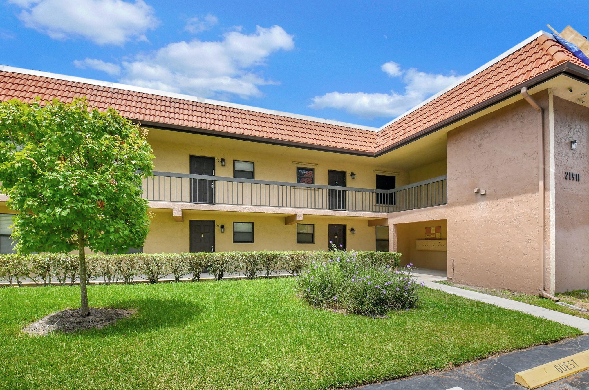 21911 Lake Forest Cir #103, Boca Raton, FL 33433