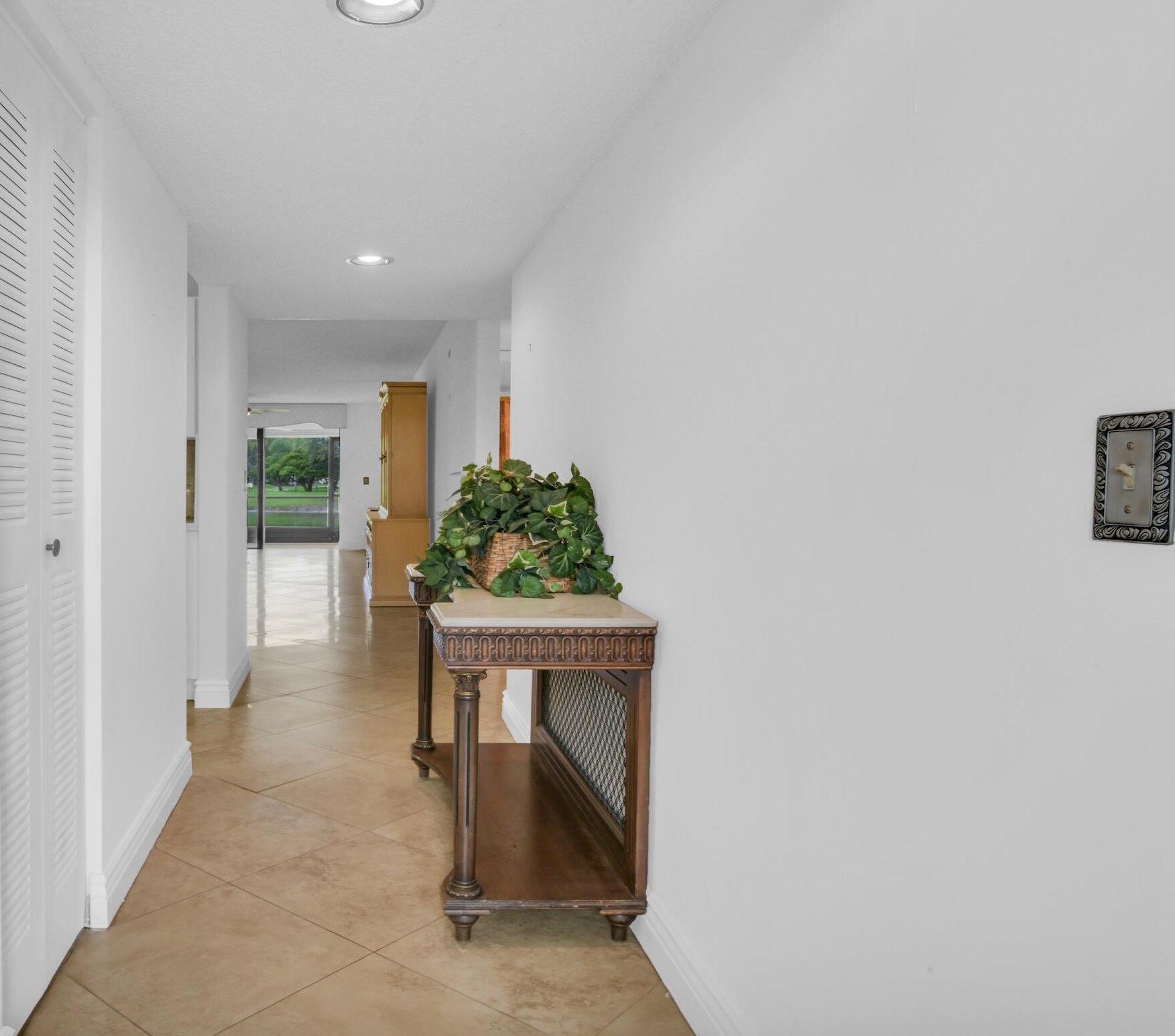 5550 Witney Dr, Delray Beach, FL 33484-4040