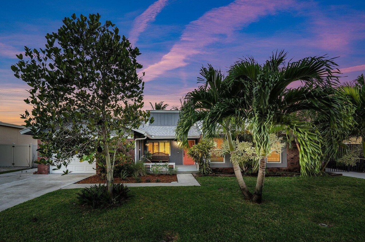 603 11th St, Boynton Beach FL  33426-2980 exterior